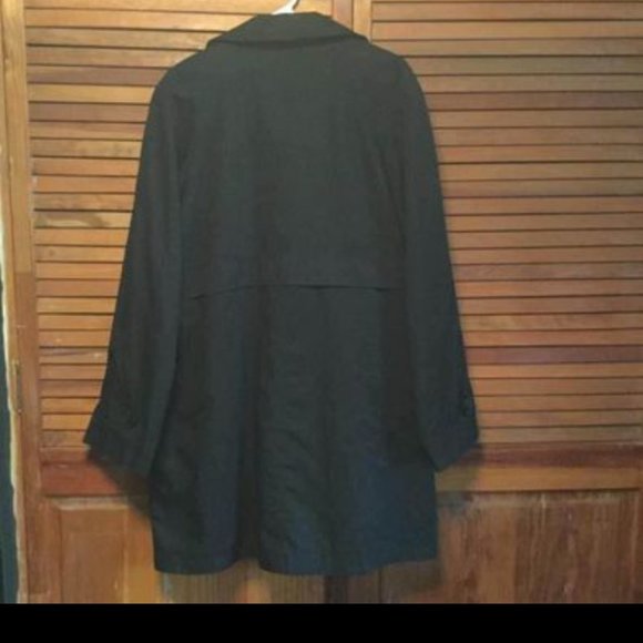 Black london Fog gallery - Picture 3 of 3